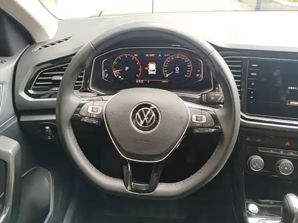 Volkswagen T-Roc 2023