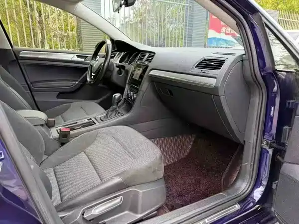 Volkswagen Golf 2020