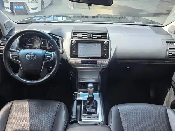 Toyota Prado 2019