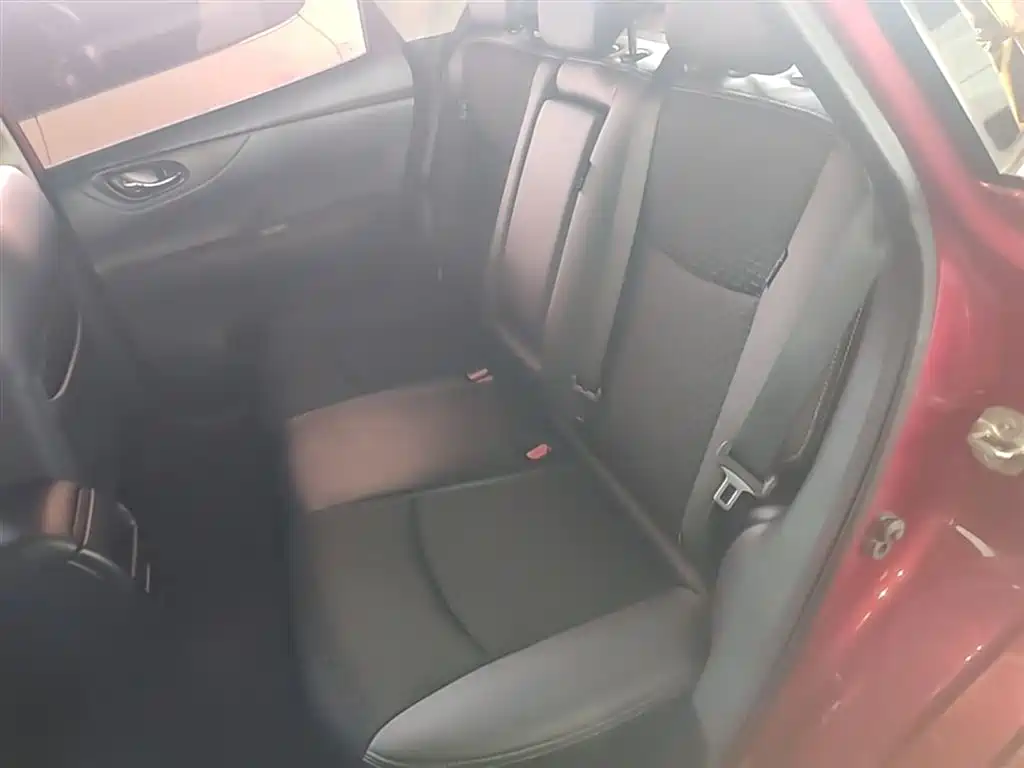 Nissan Tiida 2019 — фото 17