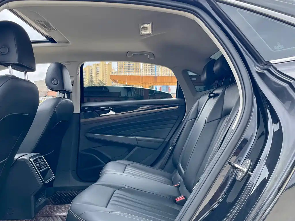 Volkswagen Passat 2023