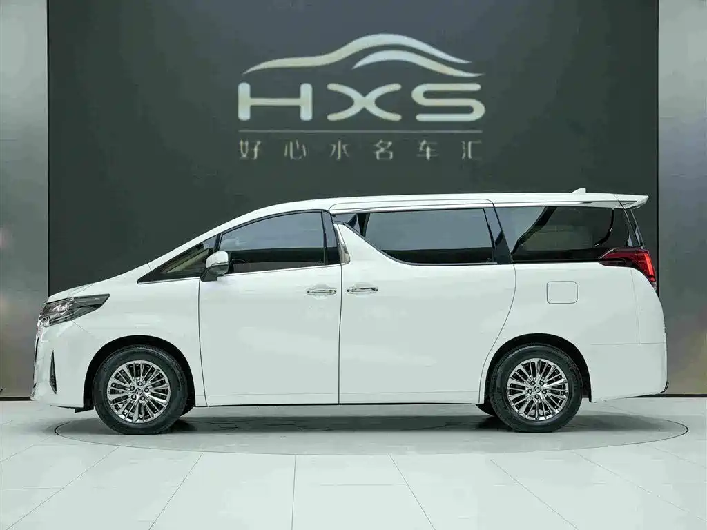 Toyota Alphard 2023 — фото 3
