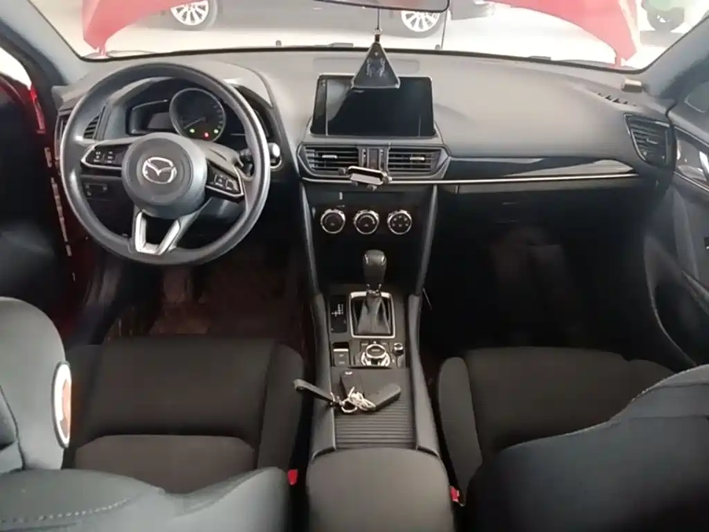 Mazda CX-4 2020 — фото 10