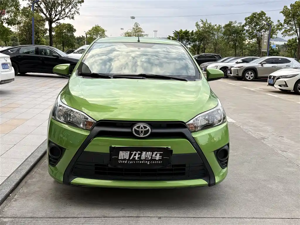 Toyota Yaris L 2014