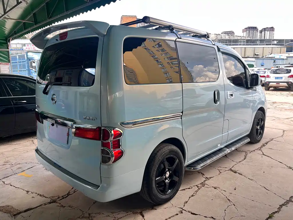 Nissan NV200 2013 — фото 10