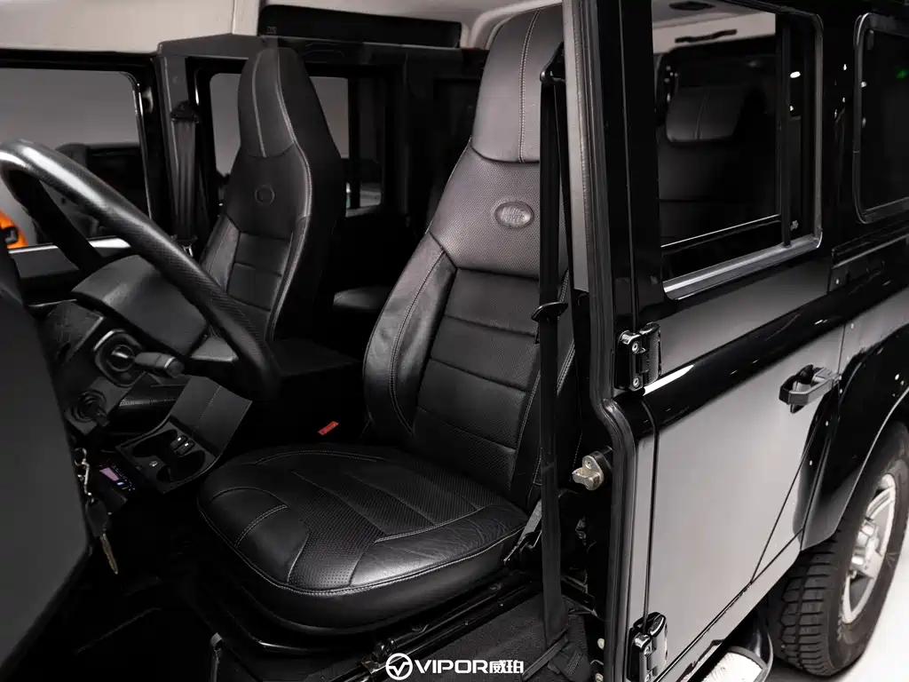 Land Rover Defender 2016 — фото 10
