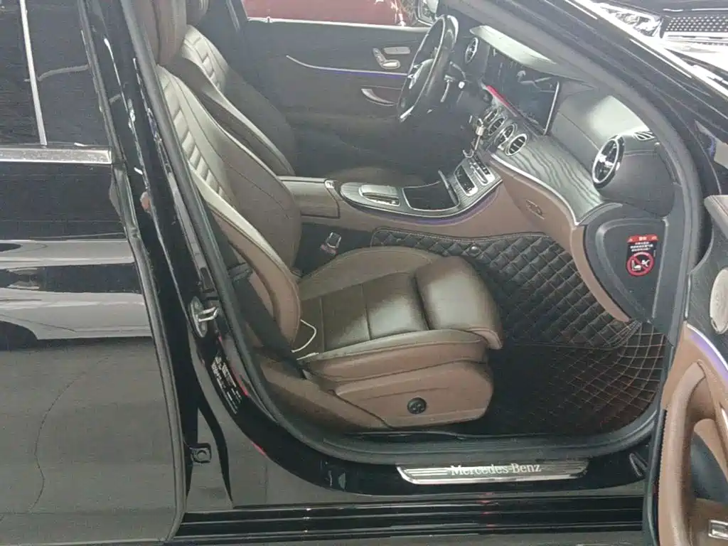 Mercedes-Benz E-Class 2022 — фото 25