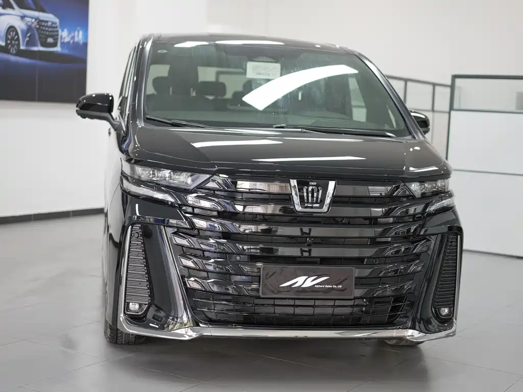 Toyota Vellfire — фото 2