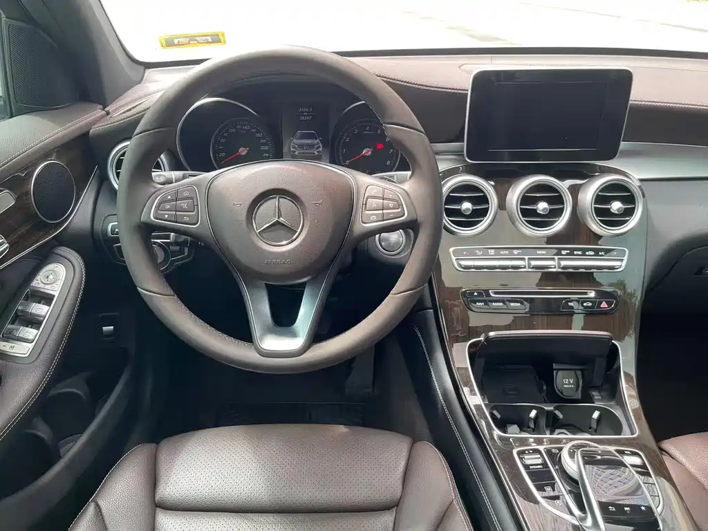 Mercedes-Benz GLC 2019 — фото 12