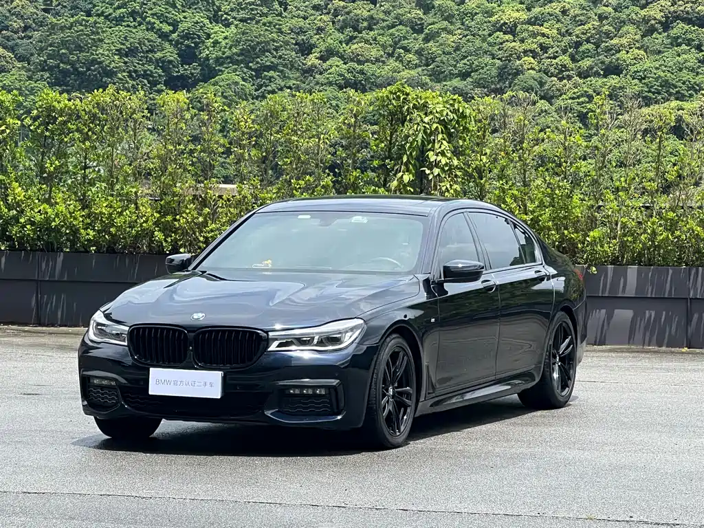 BMW 7 Series 2018 — фото 1