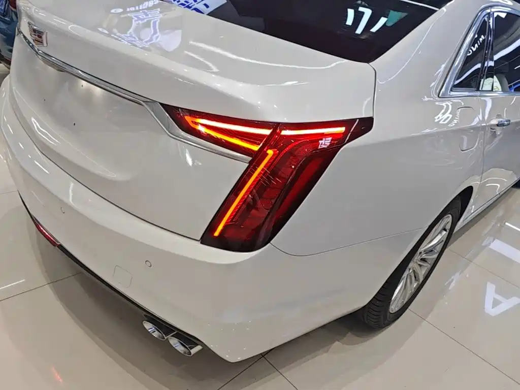Cadillac CT6 2023 — фото 8