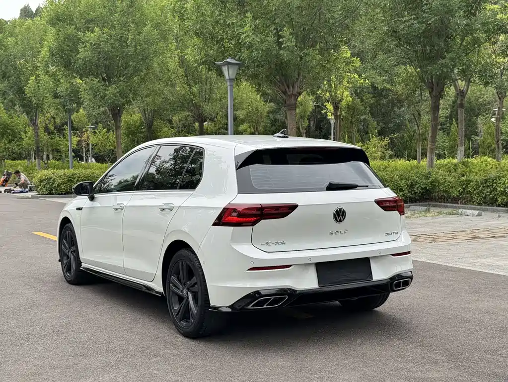 Volkswagen Golf 2022