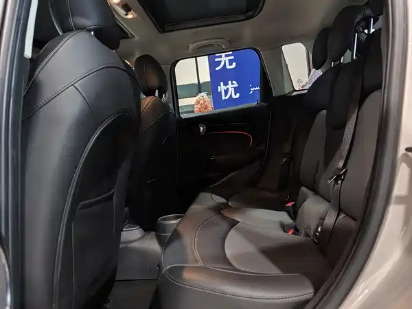 MINI MINI 2022