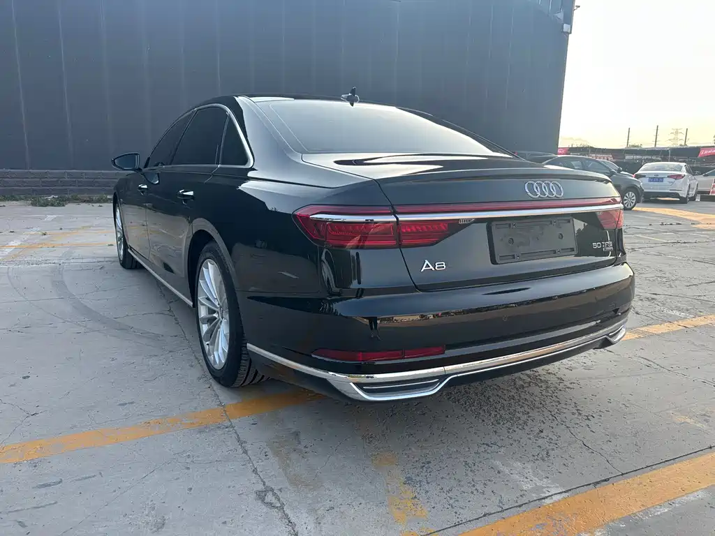 Audi A8 2019 — фото 10