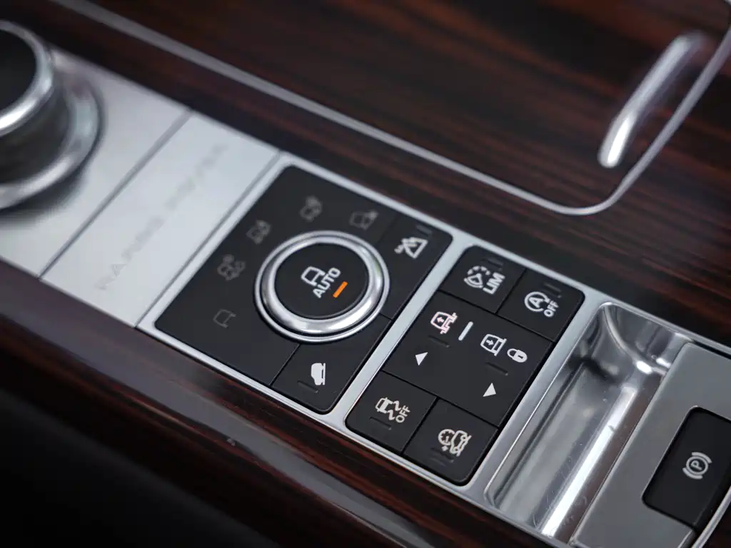 Land Rover Range Rover 2017 — фото 27