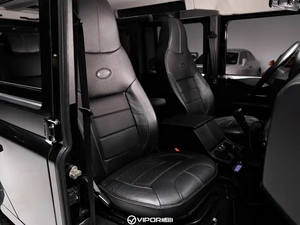 Land Rover Defender 2016 — фото 11