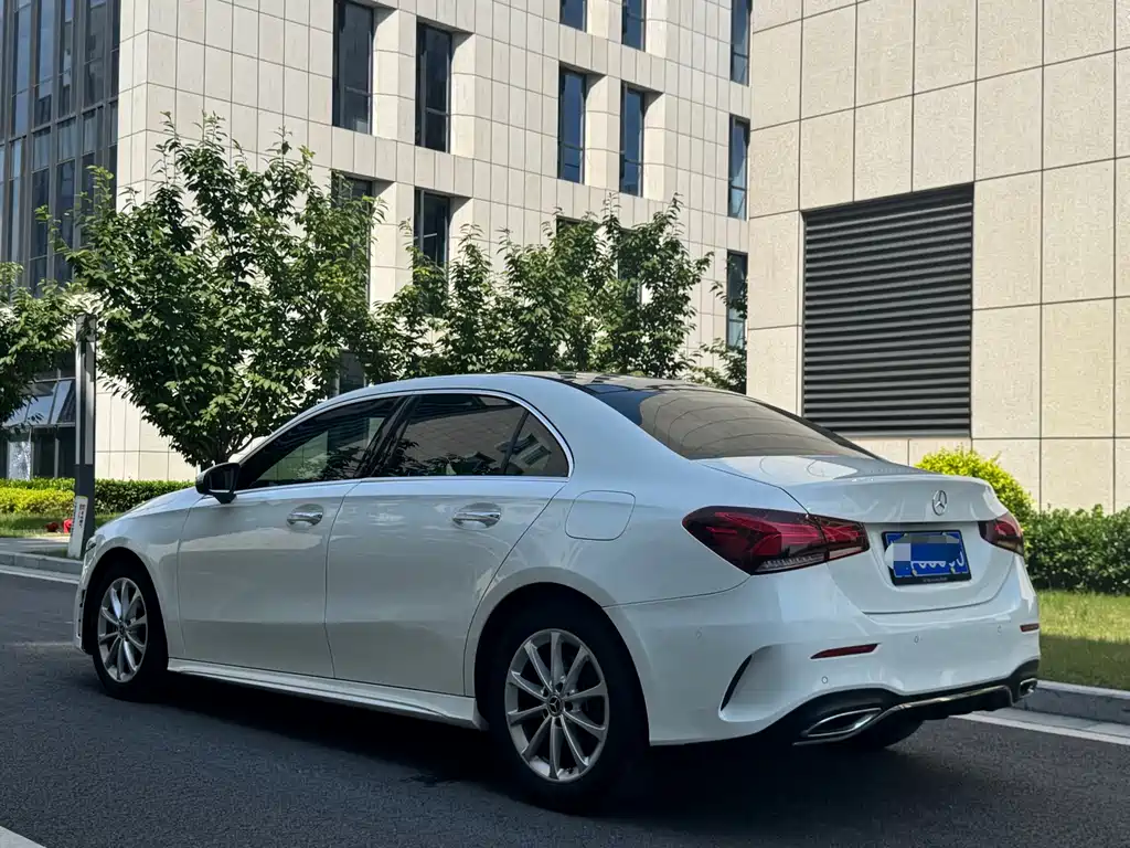 Mercedes-Benz A-Class 2019 — фото 6