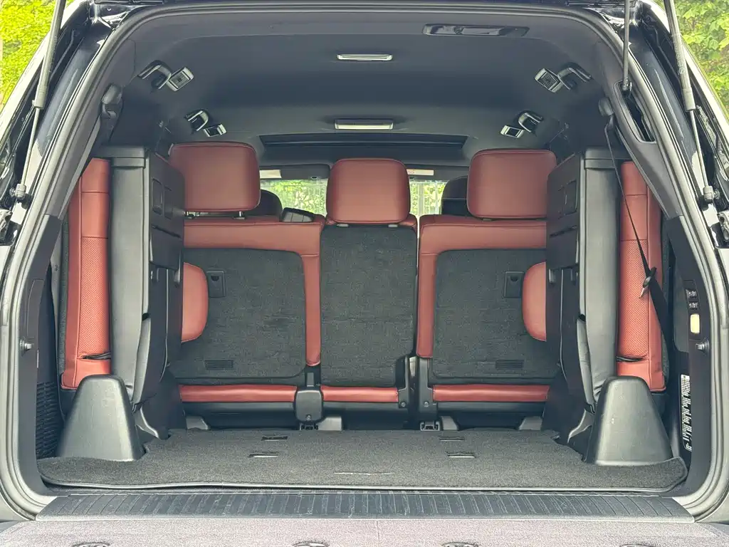 Lexus LX 2018 — фото 16