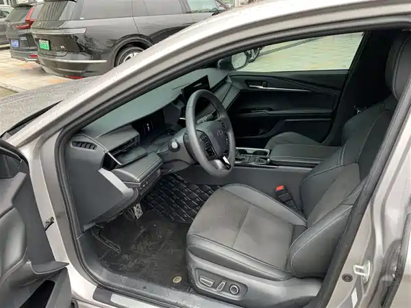 Toyota Camry 2024