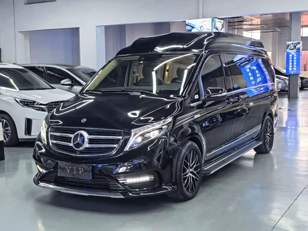 Mercedes-Benz V-Class 2019 — фото 1