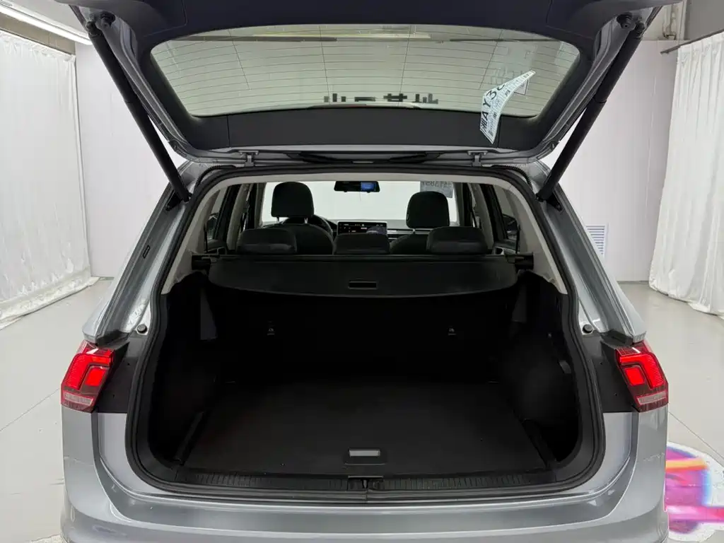 Volkswagen Tiguan L 2022 — фото 19