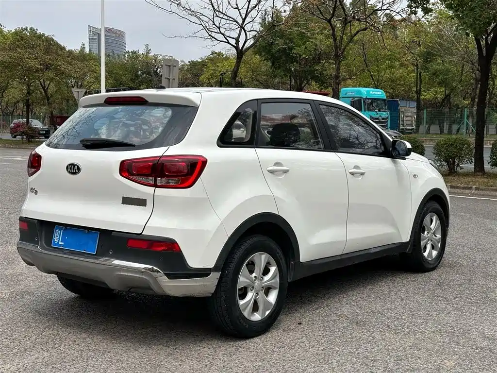 Kia KX3 2015 — фото 14