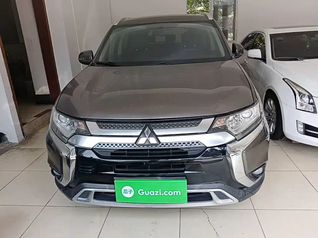 Mitsubishi Outlander 2020