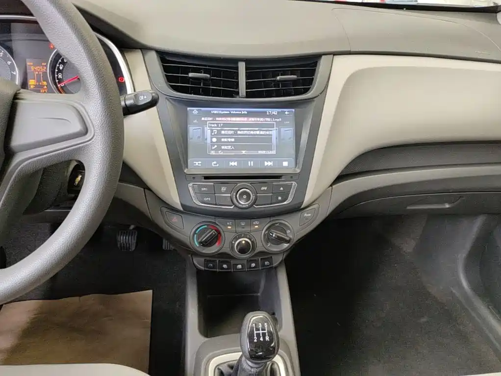 Chevrolet Sail 2015 — фото 13
