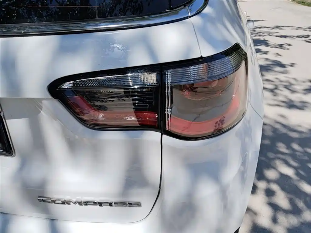 Jeep Compass 2020 — фото 8