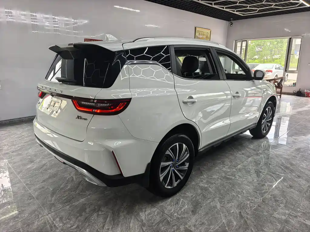 Geely Vision X6 2022 — фото 5