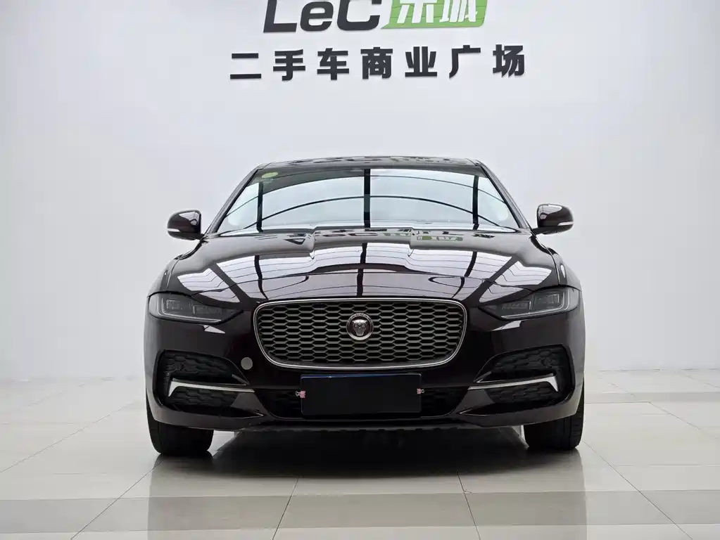 Jaguar XEL 2021 — фото 2