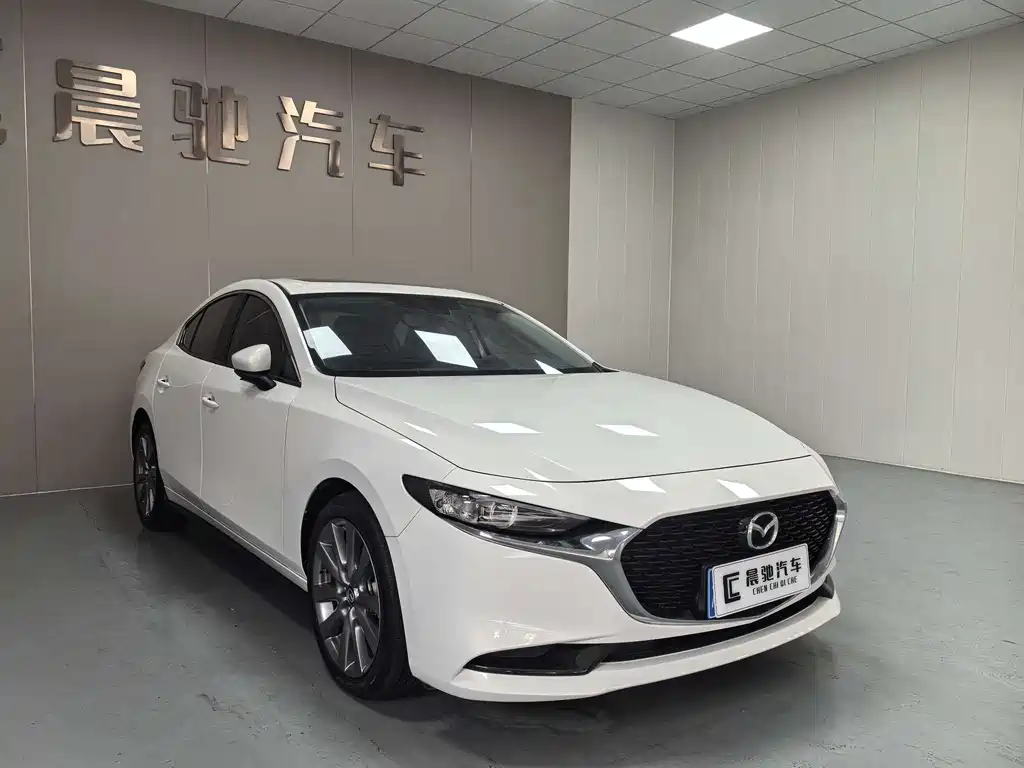 Mazda 3 Axela 2026