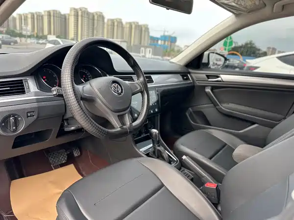 Volkswagen Bora 2023