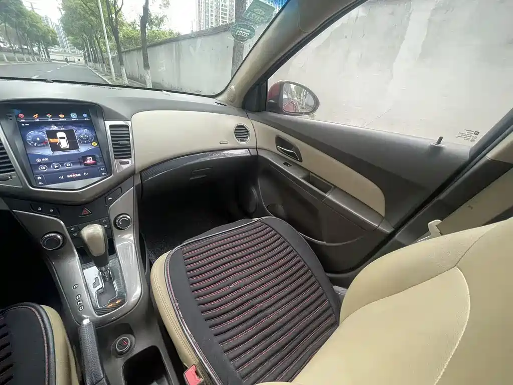 Chevrolet Cruze 2015 — фото 14