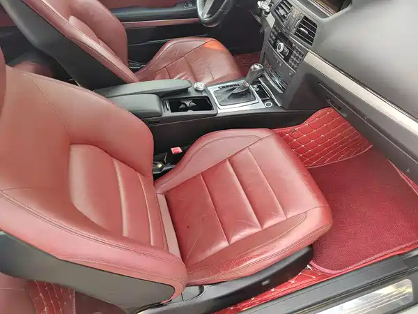 Mercedes-Benz E-Class 2011