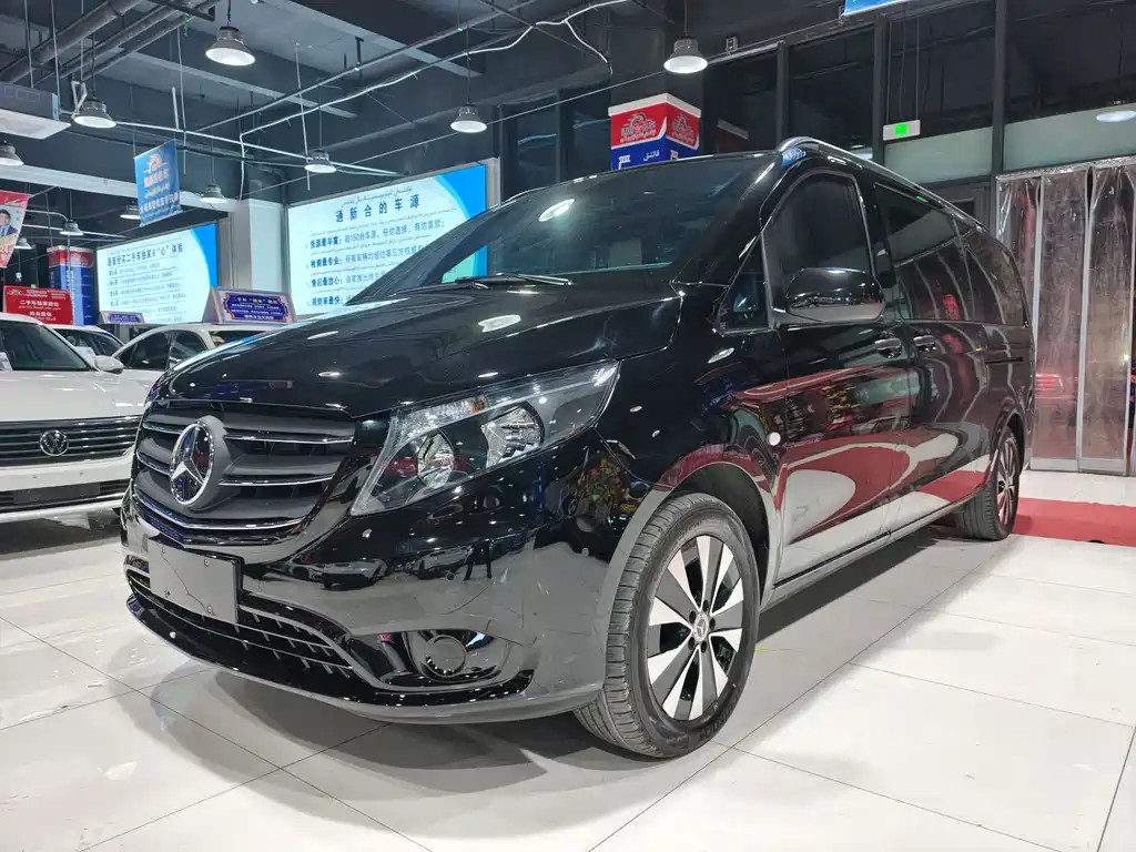 Mercedes-Benz Vito 2022 — фото 1