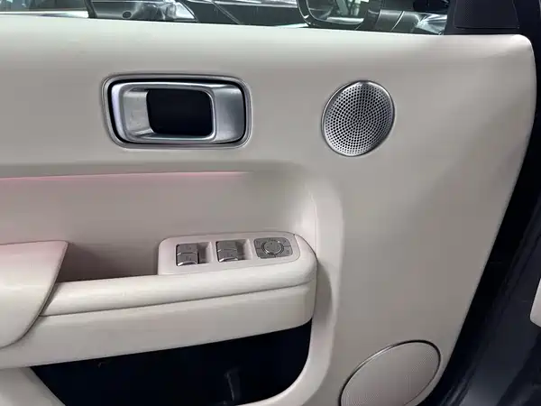 Li Auto L8 2024