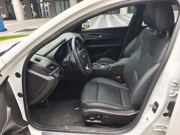 Cadillac CT4 2021