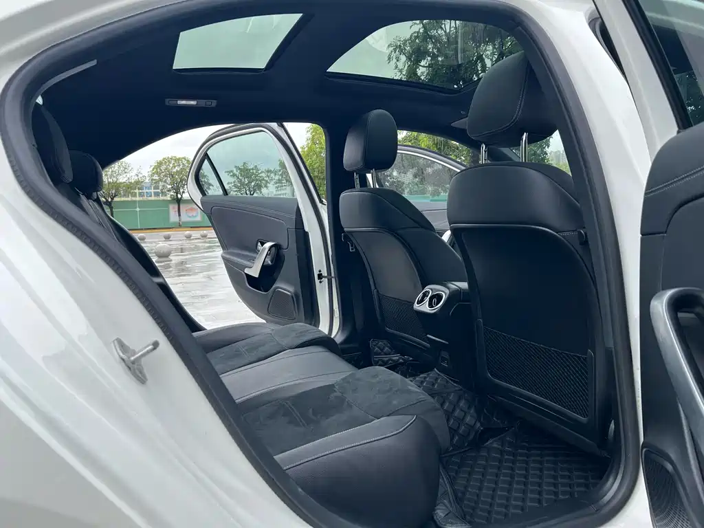Mercedes-Benz A-Class 2023 — фото 12