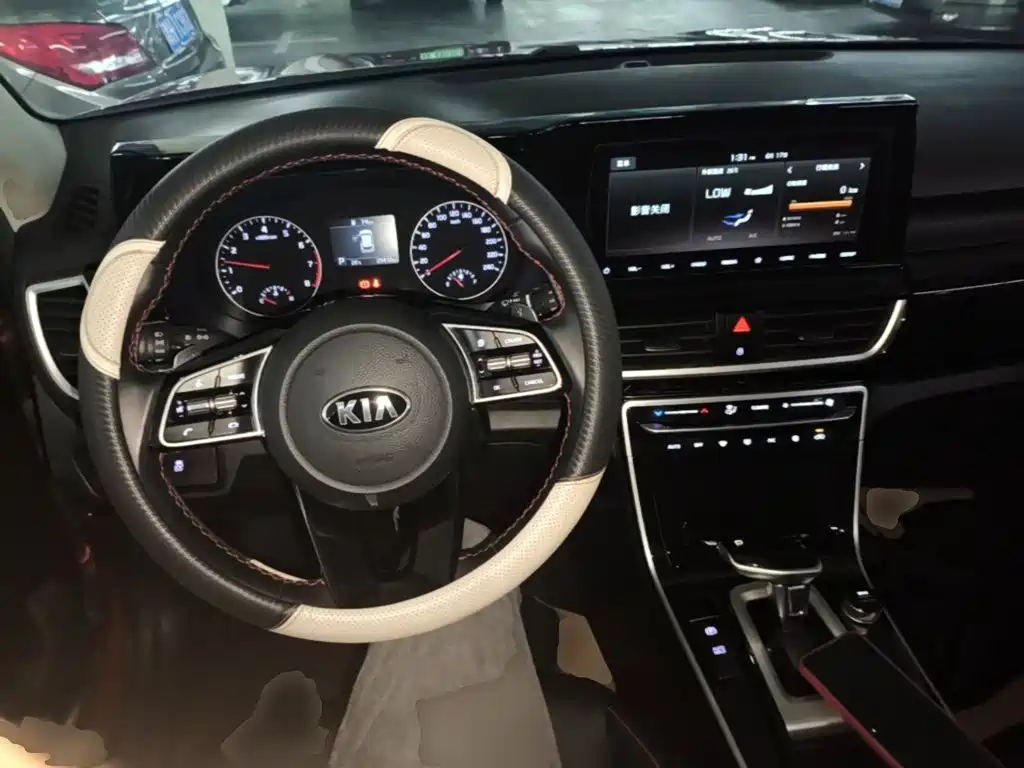 Kia KX3 2021 — фото 10