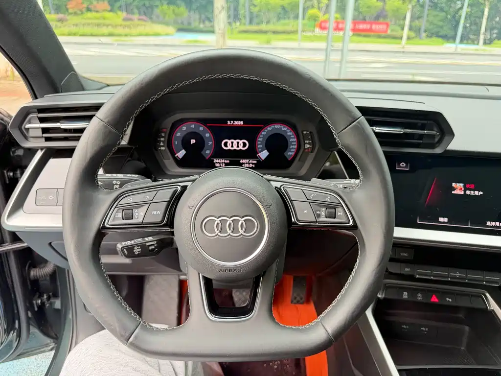 Audi A3 2024 — фото 13