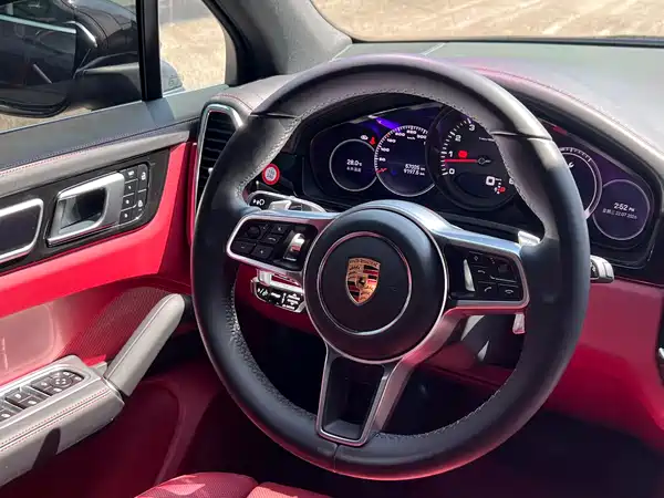 Porsche Cayenne 2022