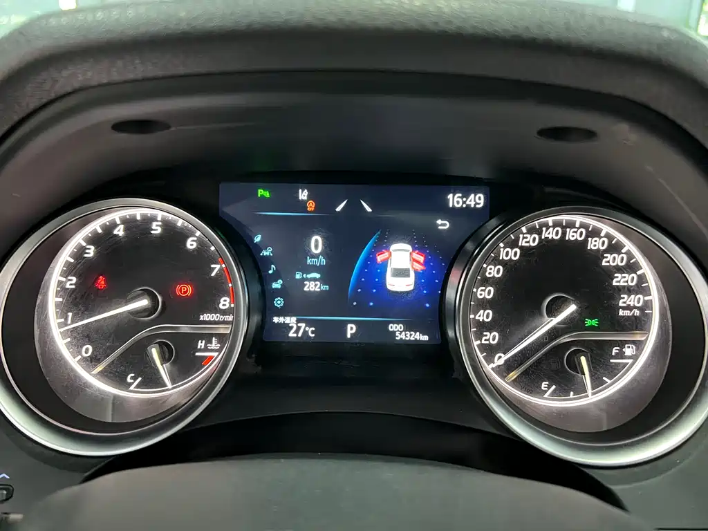 Toyota Camry 2023 — фото 15