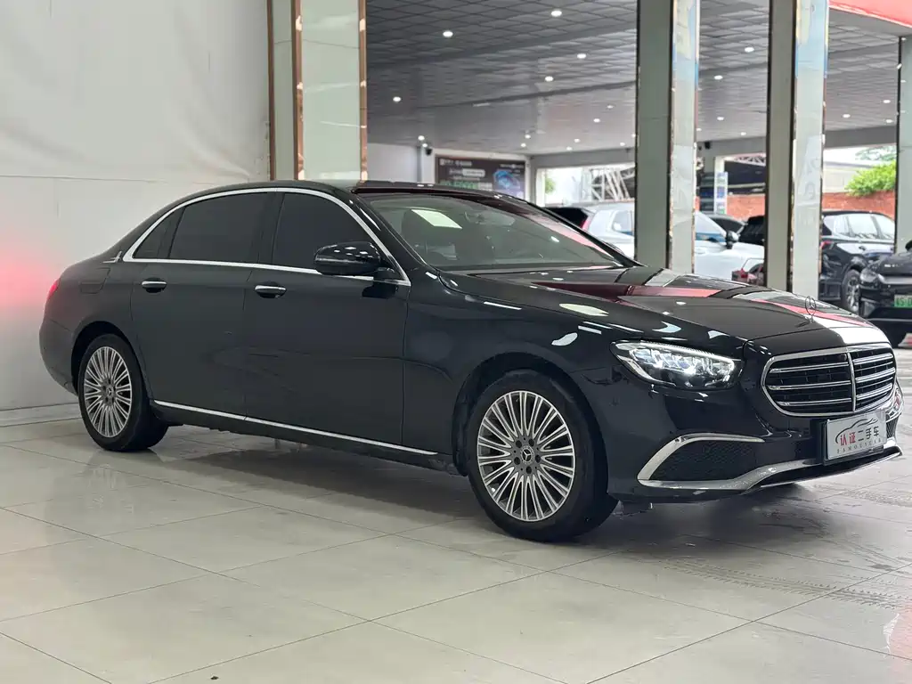 Mercedes-Benz E-Class 2022 — фото 3