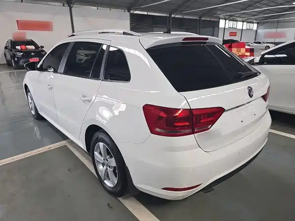 Volkswagen Gran Lavida 2015