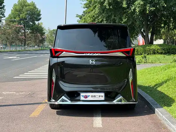 Hycan V09 2023