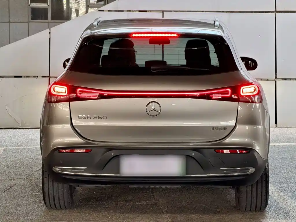 Mercedes-Benz EQA 2023 — фото 11