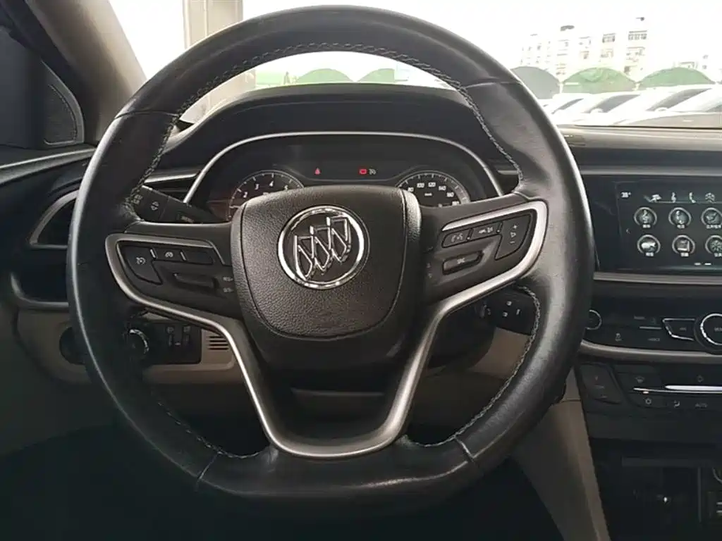 Buick Excelle 2019 — фото 11