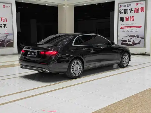 Mercedes-Benz E-Class 2022