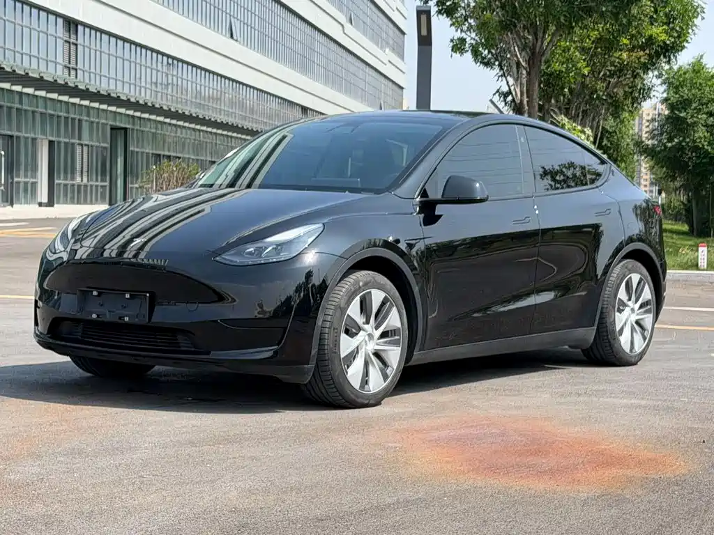 Tesla Model Y 2022 — фото 1